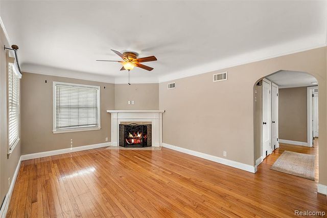 21819 California Street, Saint Clair Shores, MI 48080