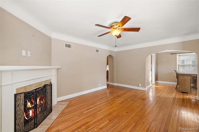 21819 California Street, Saint Clair Shores, MI 48080