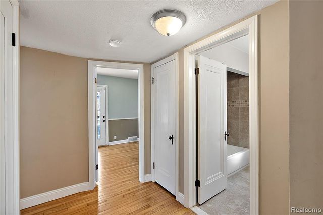 21819 California Street, Saint Clair Shores, MI 48080