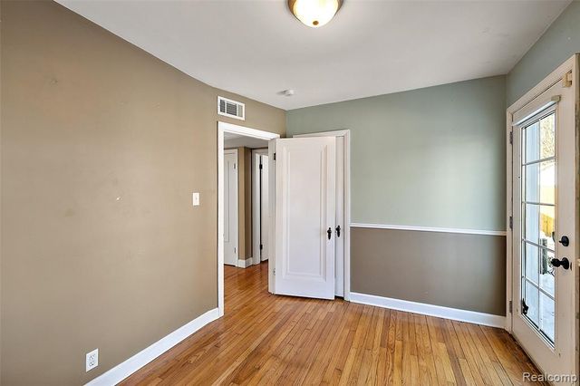 21819 California Street, Saint Clair Shores, MI 48080