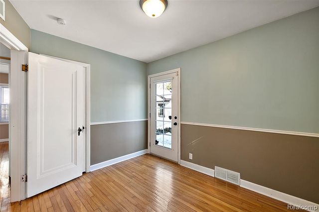 21819 California Street, Saint Clair Shores, MI 48080