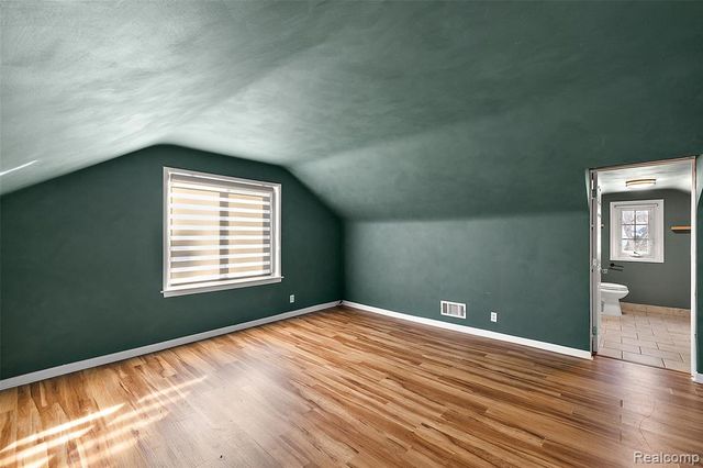 21819 California Street, Saint Clair Shores, MI 48080