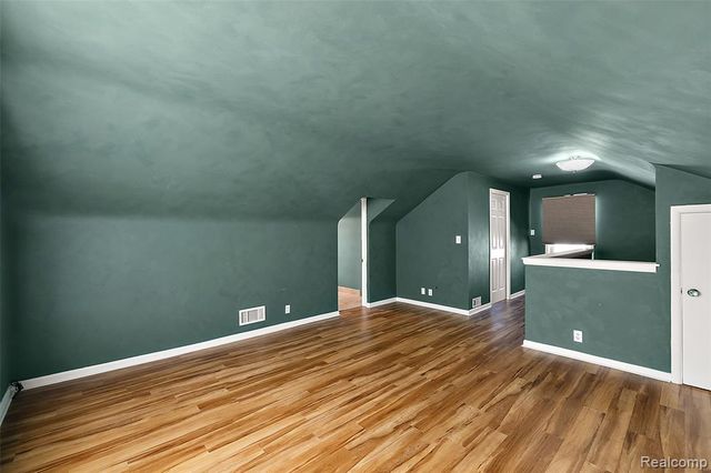 21819 California Street, Saint Clair Shores, MI 48080