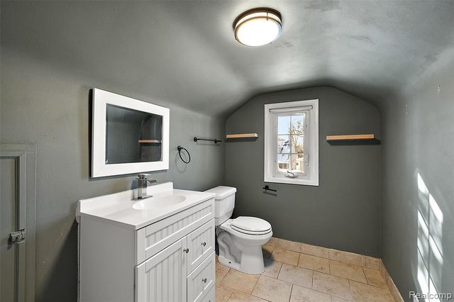 21819 California Street, Saint Clair Shores, MI 48080