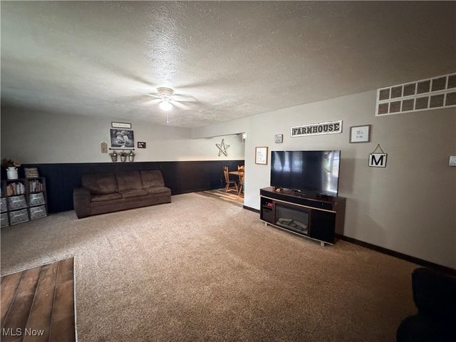 1386 Brookdale Lane, Kent, OH 44240