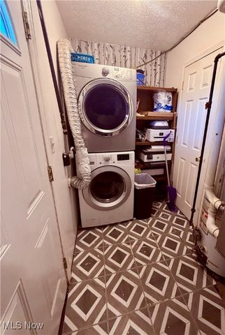 1386 Brookdale Lane, Kent, OH 44240