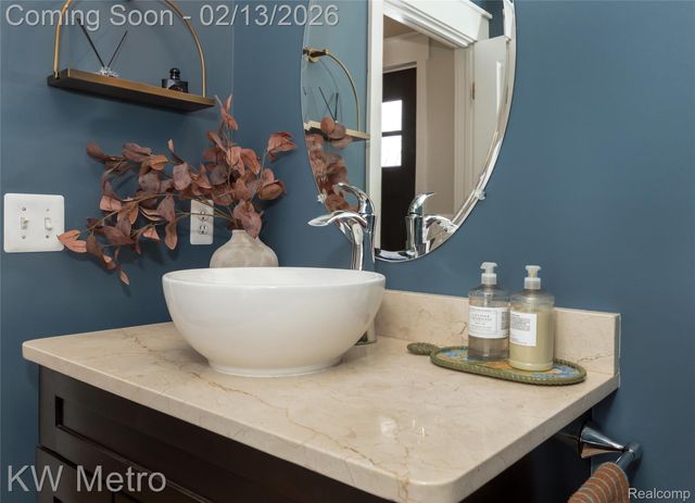 4095 Thomas Avenue, Berkley, MI 48072