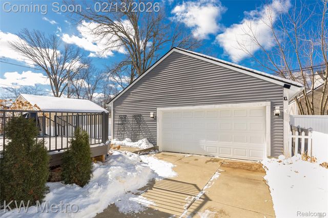4095 Thomas Avenue, Berkley, MI 48072