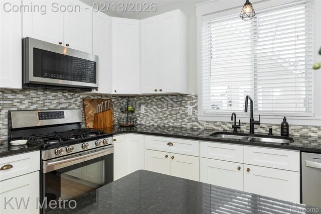 4095 Thomas Avenue, Berkley, MI 48072