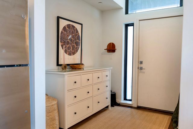 1322 E 12th ST 201, Austin, TX 78702