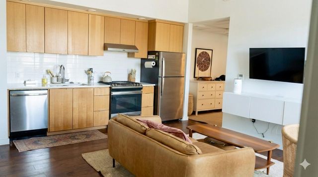 1322 E 12th ST 201, Austin, TX 78702