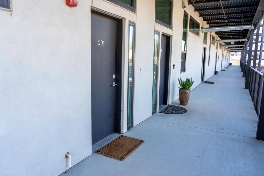 1322 E 12th ST 201, Austin, TX 78702