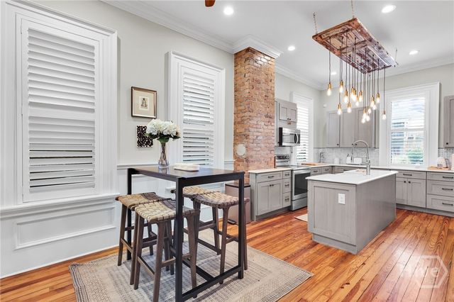 309 W 34th Street, Savannah, GA 31401