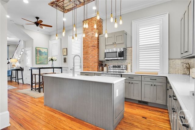 309 W 34th Street, Savannah, GA 31401