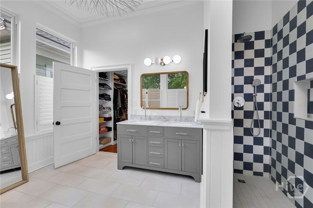 309 W 34th Street, Savannah, GA 31401