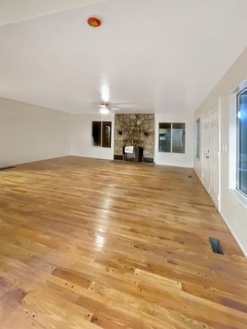 111 Covey Rd, Auburn, CA 95603