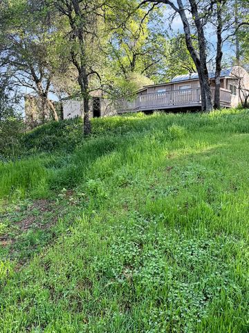 111 Covey Rd, Auburn, CA 95603