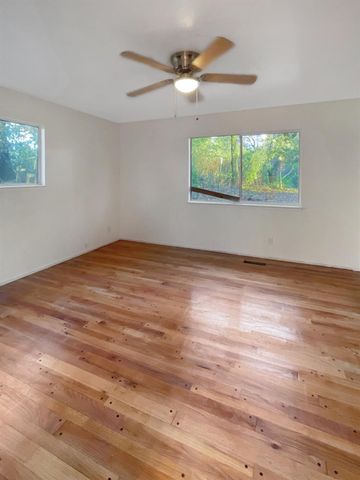 111 Covey Rd, Auburn, CA 95603