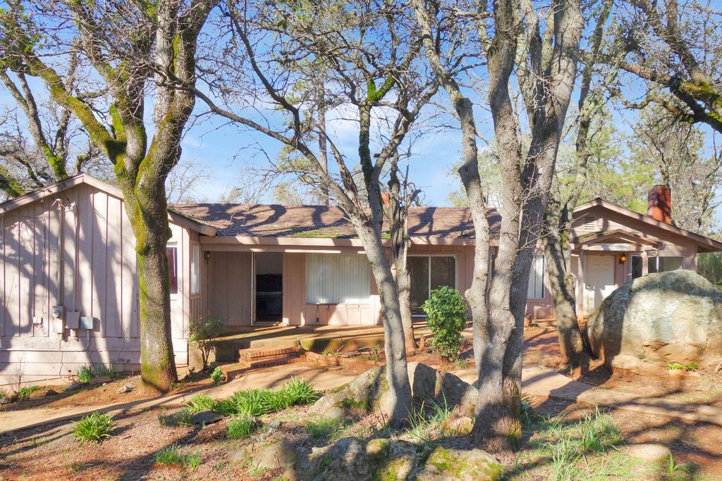 111 Covey Rd, Auburn, CA 95603