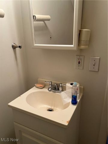 4081 E 175th Street, Cleveland, OH 44128