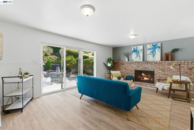 2724 Benedict Dr, San Leandro, CA 94577