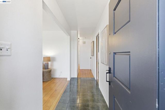 2724 Benedict Dr, San Leandro, CA 94577