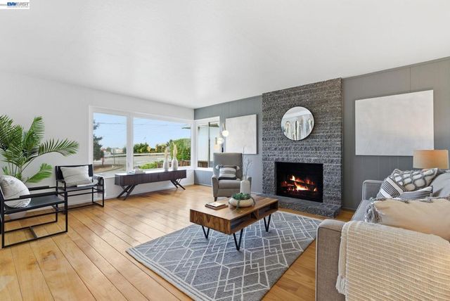 2724 Benedict Dr, San Leandro, CA 94577