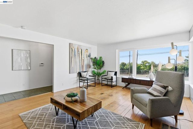 2724 Benedict Dr, San Leandro, CA 94577