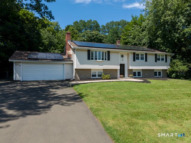 6 Liberty Terrace, North Haven, CT 06473