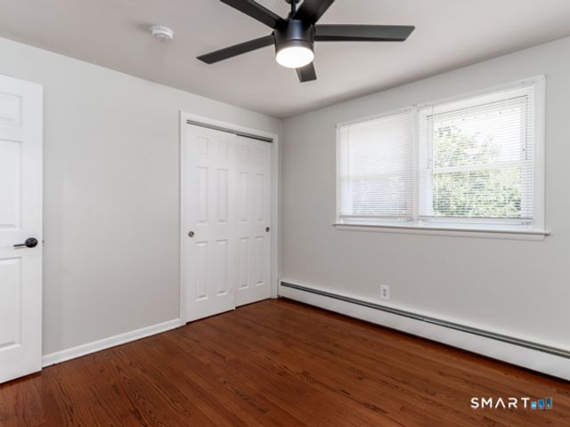 6 Liberty Terrace, North Haven, CT 06473