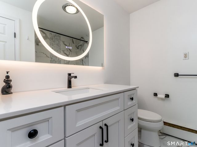 6 Liberty Terrace, North Haven, CT 06473