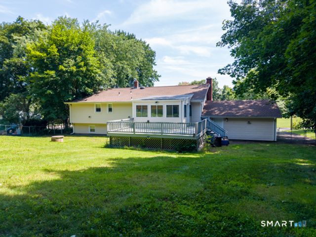 6 Liberty Terrace, North Haven, CT 06473