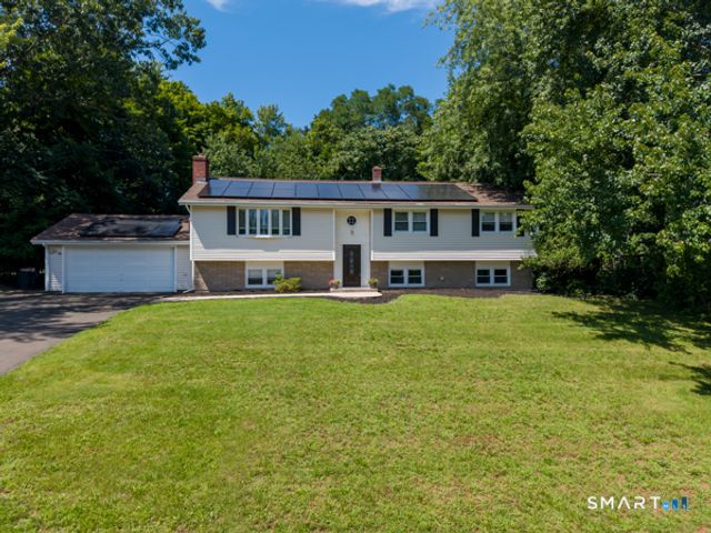 6 Liberty Terrace, North Haven, CT 06473
