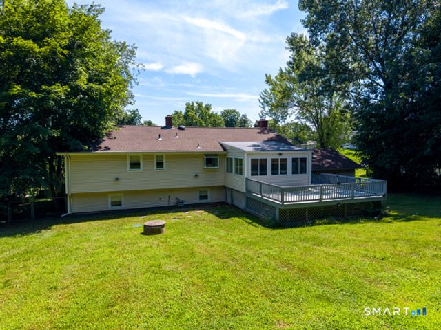 6 Liberty Terrace, North Haven, CT 06473