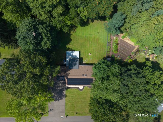 6 Liberty Terrace, North Haven, CT 06473