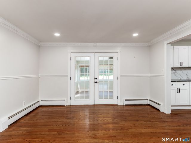 6 Liberty Terrace, North Haven, CT 06473