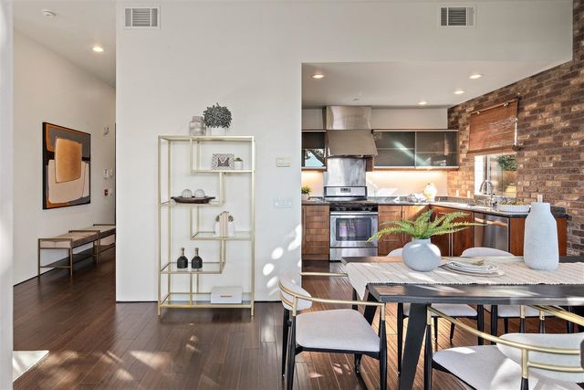 1406 San Pablo Ave A, Berkeley, CA 94702