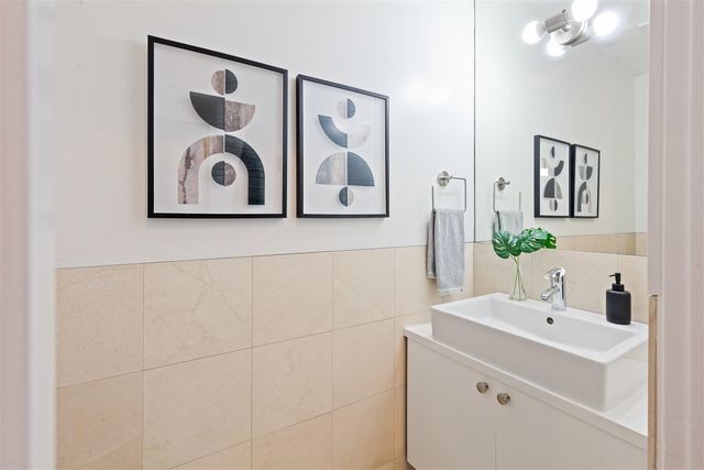 1406 San Pablo Ave A, Berkeley, CA 94702