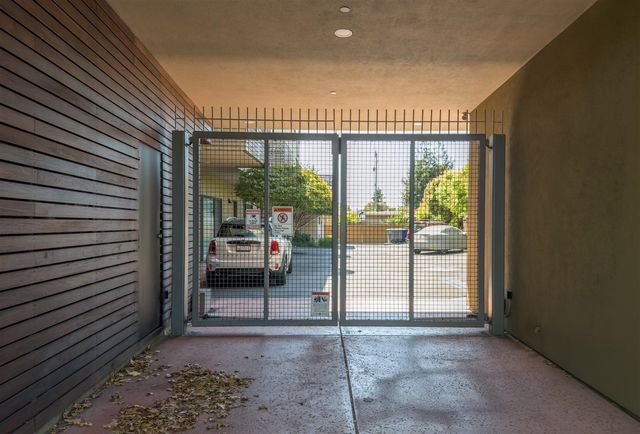 1406 San Pablo Ave A, Berkeley, CA 94702