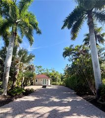 4874 Southern Breeze DR, Naples, FL 34114