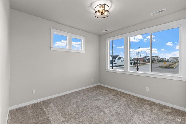 8191 E Cool River Lp, Nampa, ID 83687