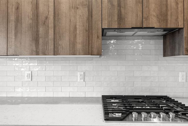 8191 E Cool River Lp, Nampa, ID 83687