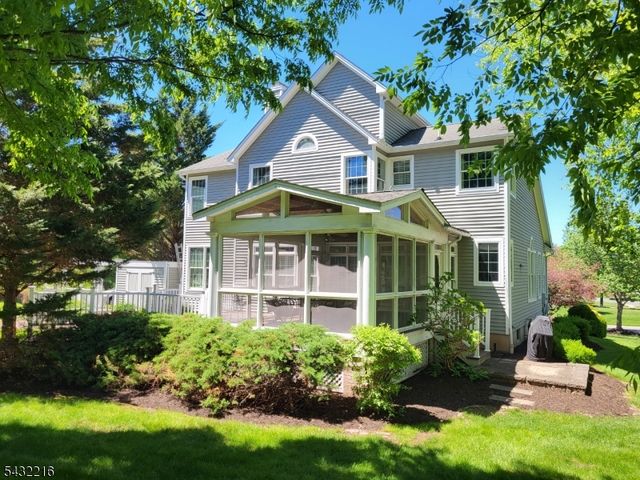 5 Pauma Valley Ct, Montgomery Twp., NJ 08558
