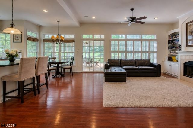 5 Pauma Valley Ct, Montgomery Twp., NJ 08558