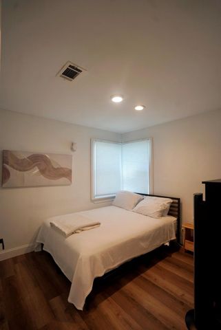 4027 Surf Drive, Galveston, TX 77554