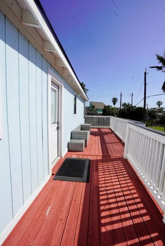 4027 Surf Drive, Galveston, TX 77554