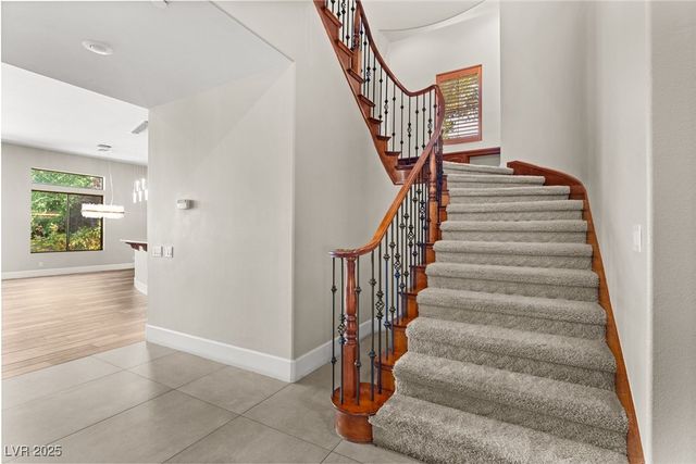 4 Caves Valley Court, Henderson, NV 89052