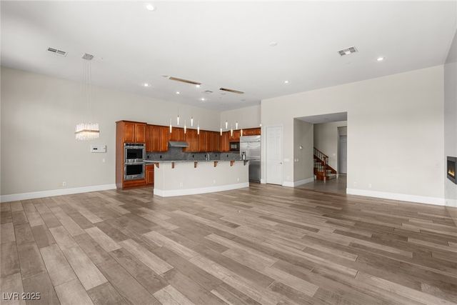 4 Caves Valley Court, Henderson, NV 89052