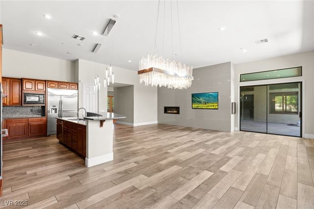 4 Caves Valley Court, Henderson, NV 89052