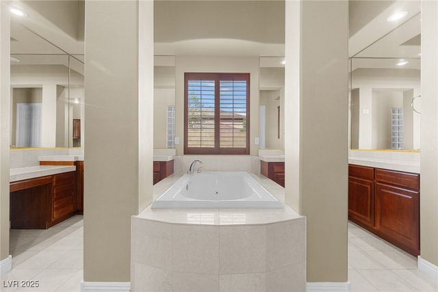 4 Caves Valley Court, Henderson, NV 89052